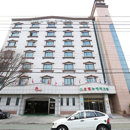 Hotel New Evergreen Мокпо Экстерьер фото