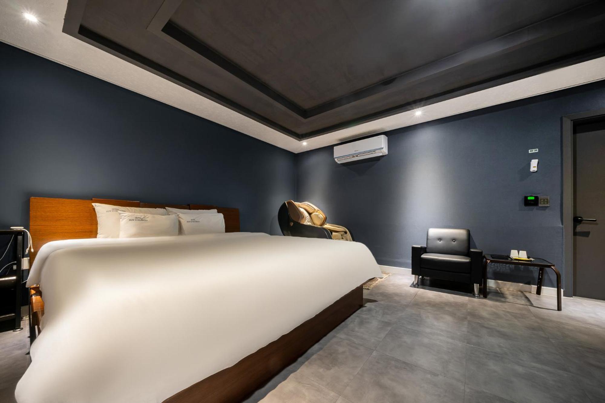 Hotel New Evergreen Мокпо Экстерьер фото