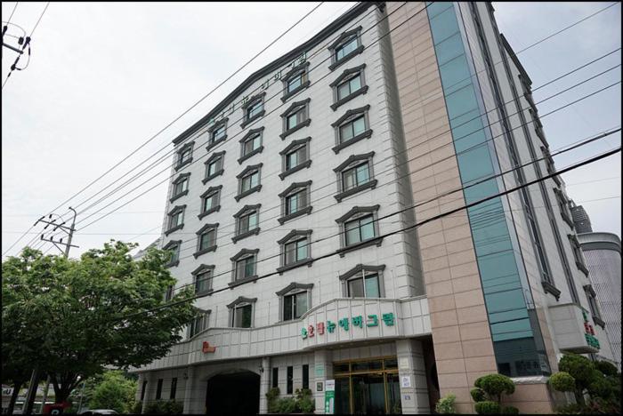Hotel New Evergreen Мокпо Экстерьер фото