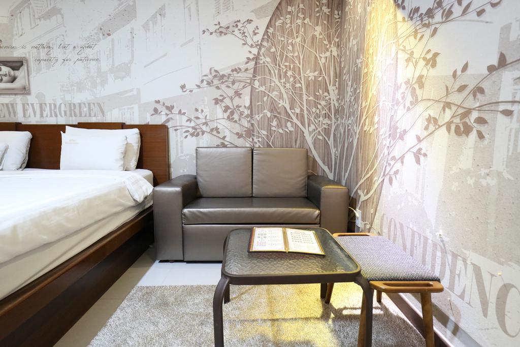 Hotel New Evergreen Мокпо Экстерьер фото