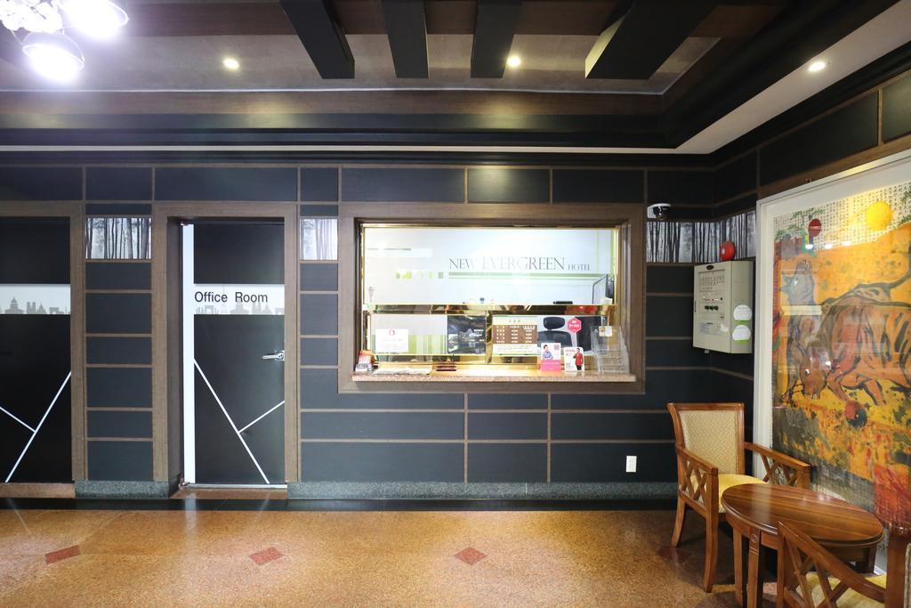 Hotel New Evergreen Мокпо Экстерьер фото
