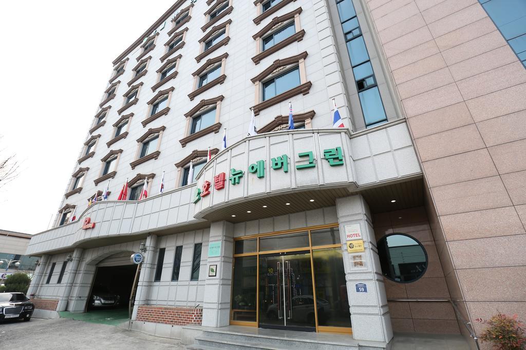 Hotel New Evergreen Мокпо Экстерьер фото