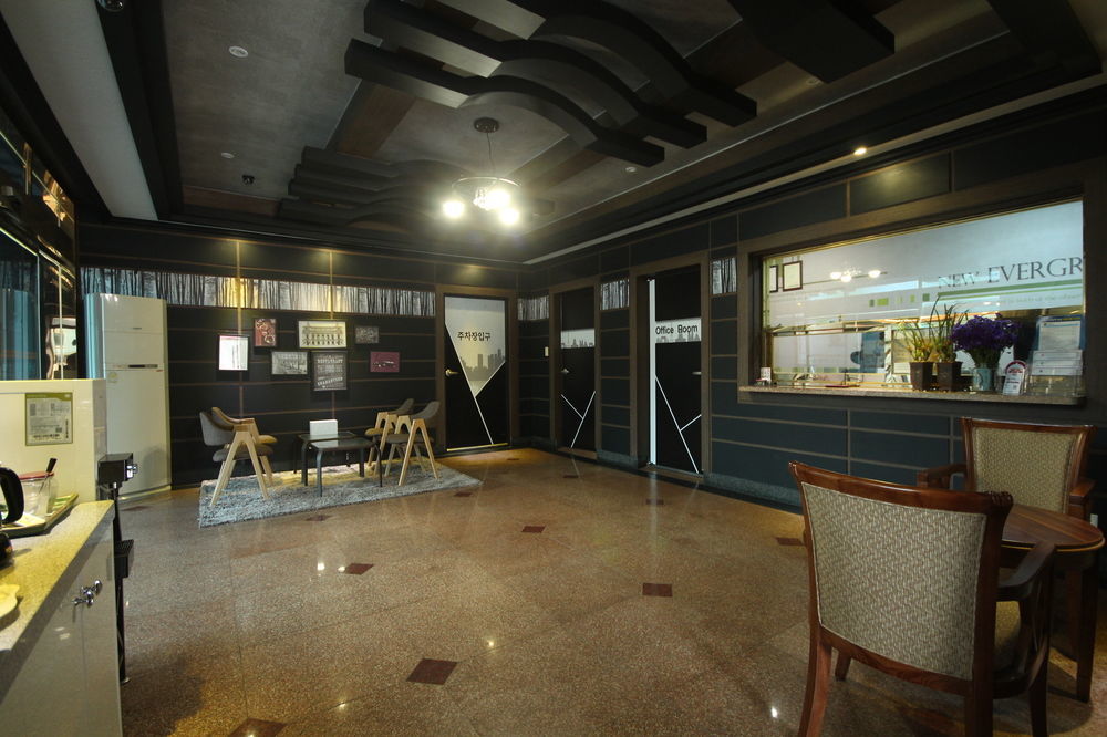 Hotel New Evergreen Мокпо Экстерьер фото