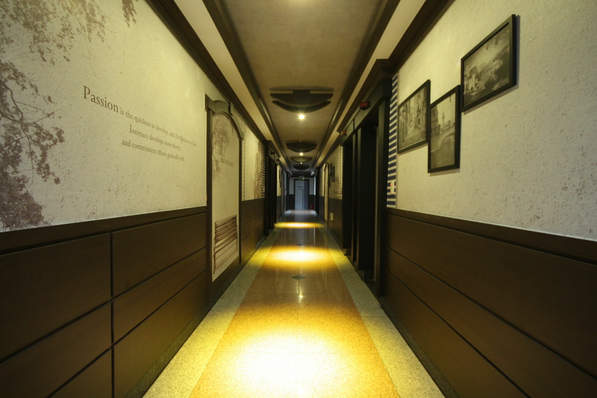 Hotel New Evergreen Мокпо Экстерьер фото